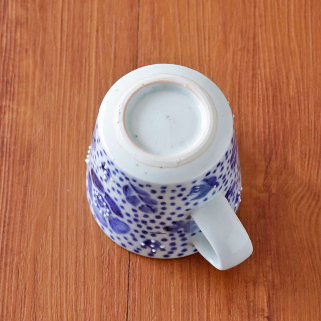 花ちらしドットのマグカップ 裏側 底面