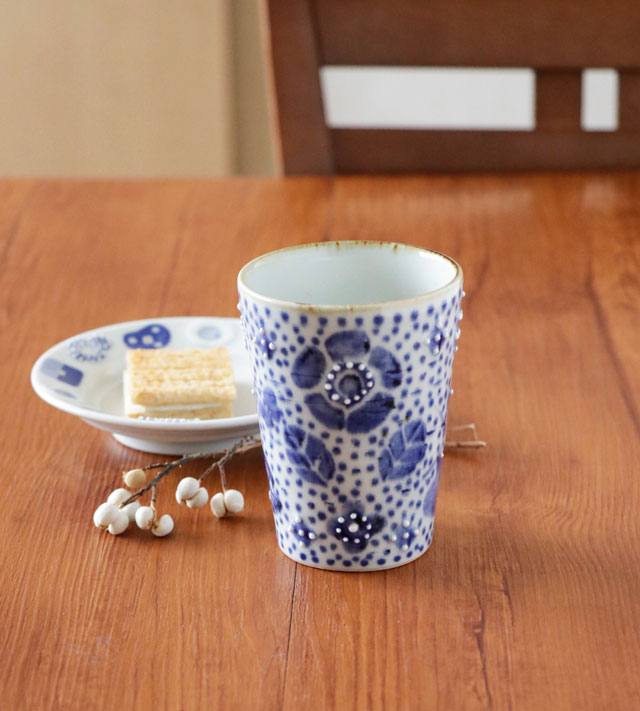 花ちらしドットのフリーカップ 正面