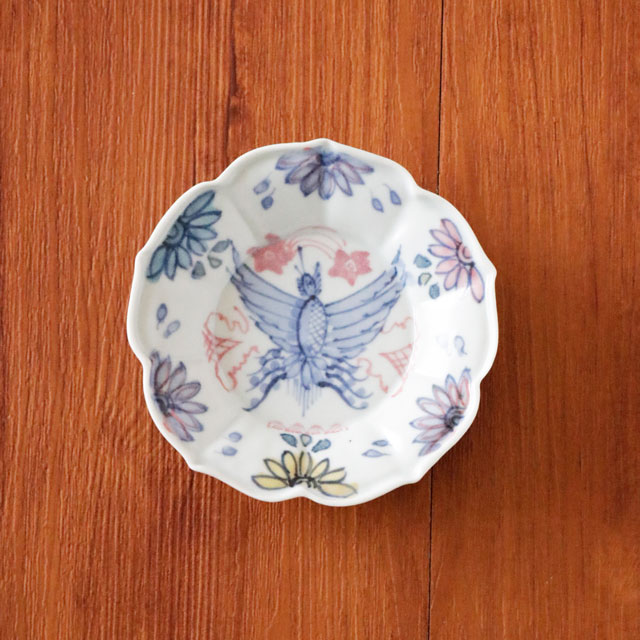 真上から見た鳳凰の花形型打皿。大輪の花が咲いたような美しいバランス