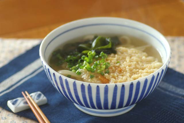 和食器・砥部焼 とくさ柄のうどん鉢