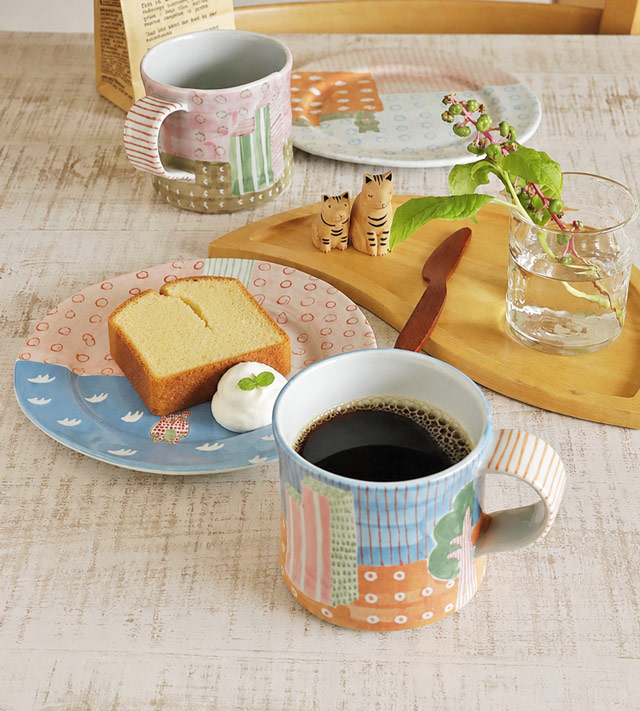 どうぶつマグカップ(ヒョウ)のあるお茶の時間