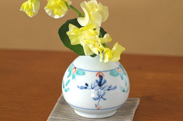 砥部焼 花ちらしのぷっくり花器