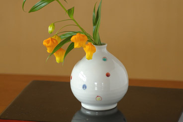 砥部焼 いろえ水玉のぷっくり花器