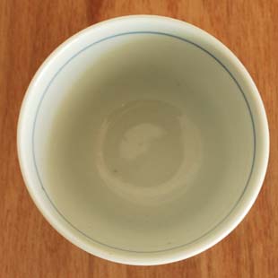 砥部焼・陶房遊 ブルーリーフのそばちょこを上から見て