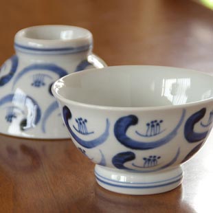 砥部焼・陶房遊 つばきの茶碗(小)